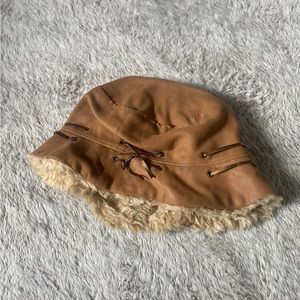 Arden B fur lined bucket hat
